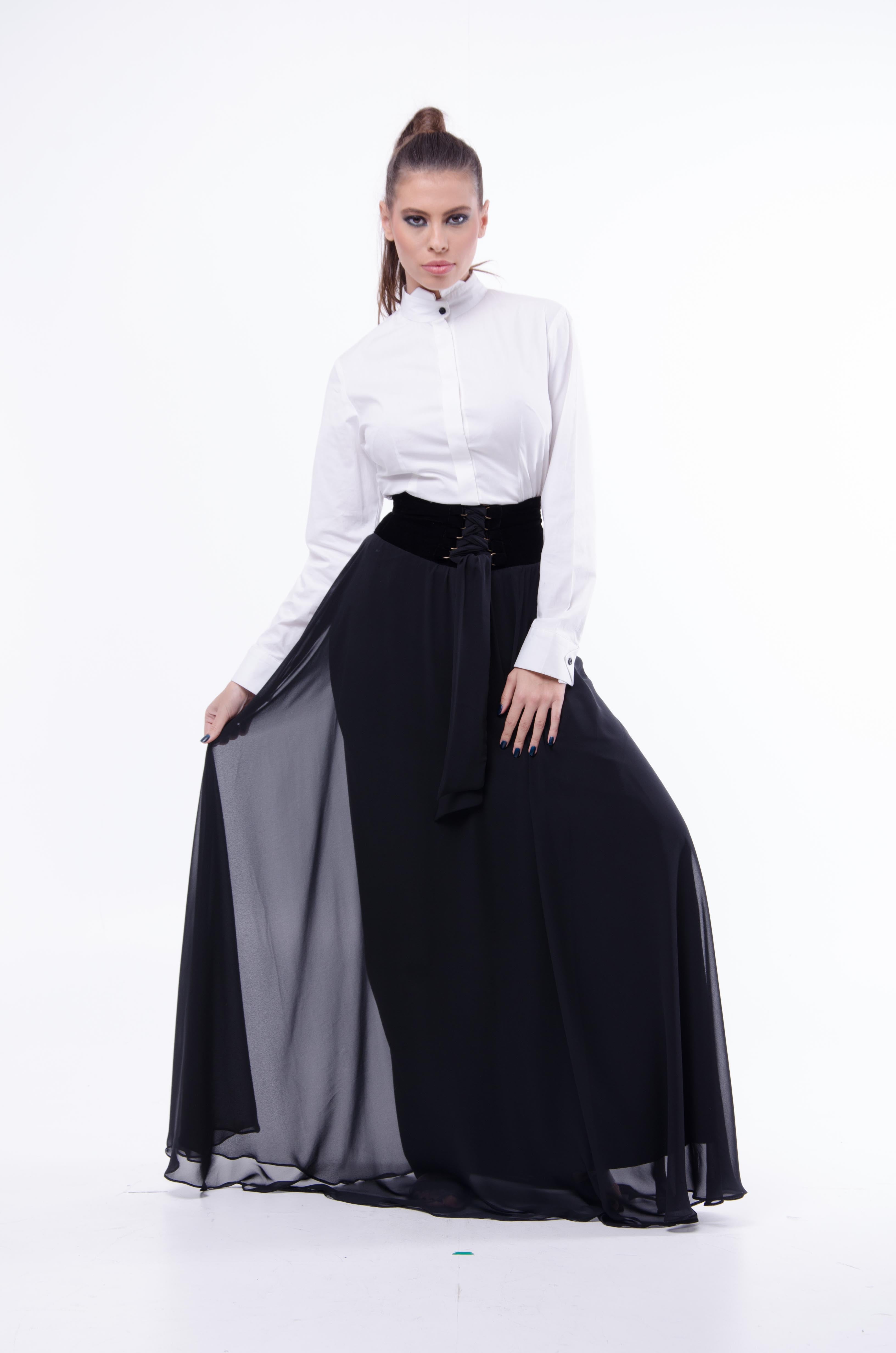 Fusta voal cu brau din catifea de matase.