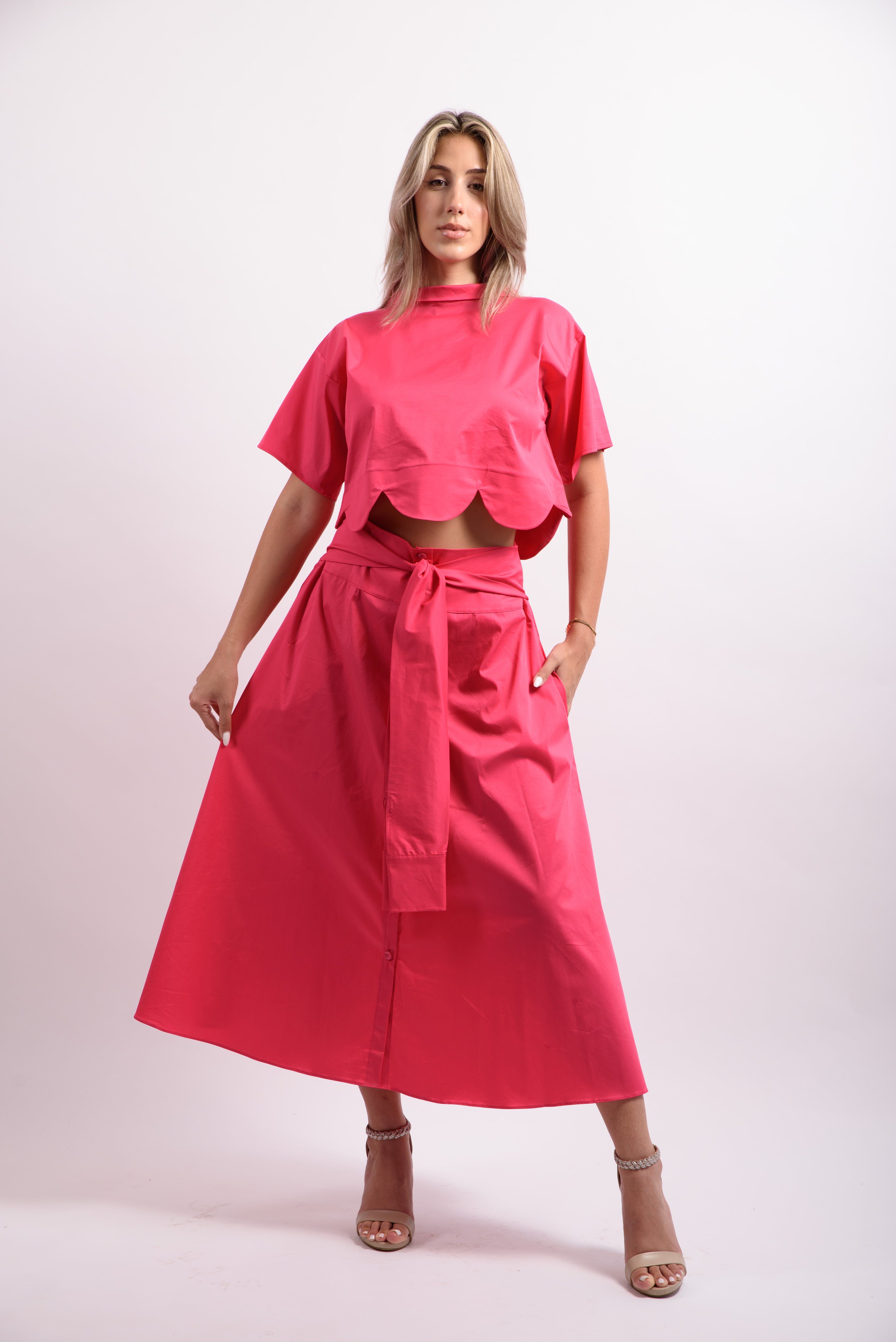 Fusta cu maneci - bej.